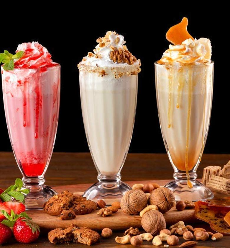 Smoothie glass  ✅ material:glass ✅weight:438g ✅size:8cmx18cm ✅  🍓best for smoothies and ice cream 🍓 image