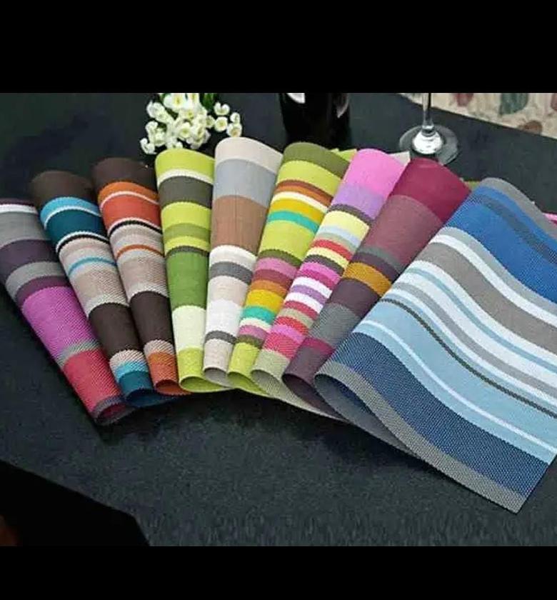 6pcs Multi coloured table mats image