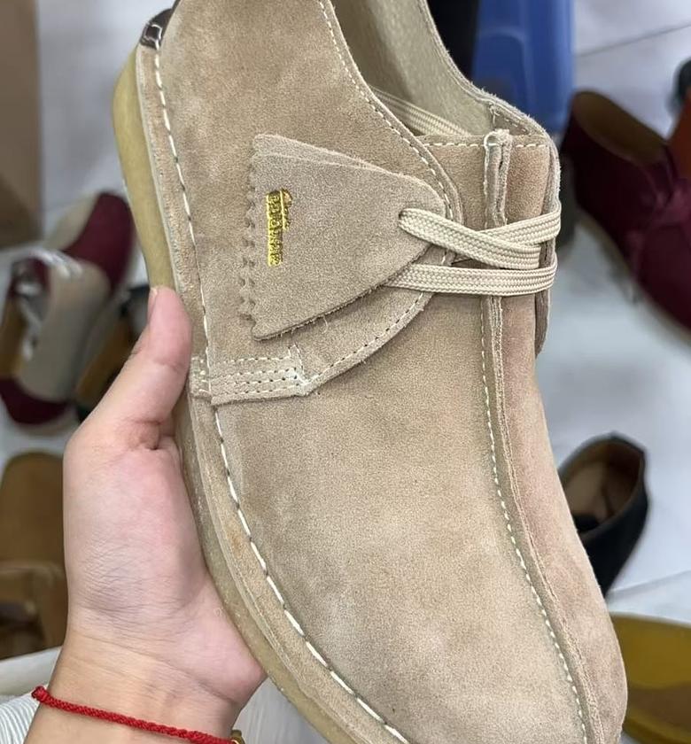 Men bank robber clarks image