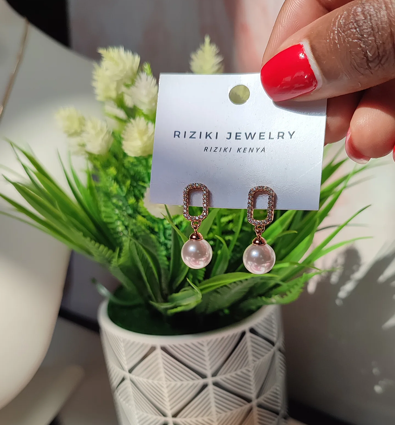 Pearl Earrings  image