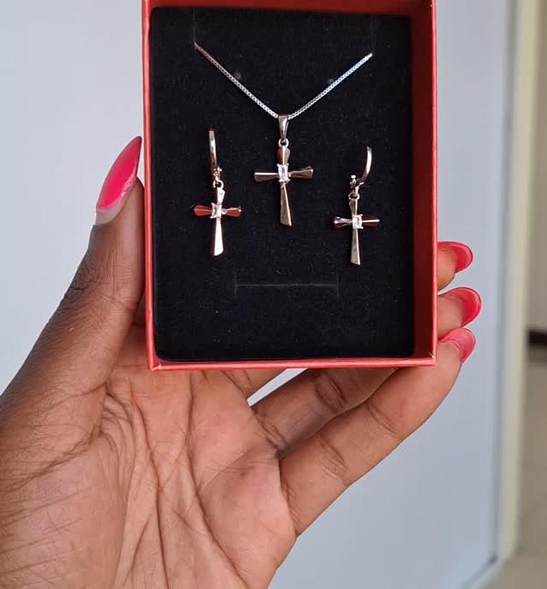 hypollargenic non tarnish and anti fading gold coated necklace and earrings set image