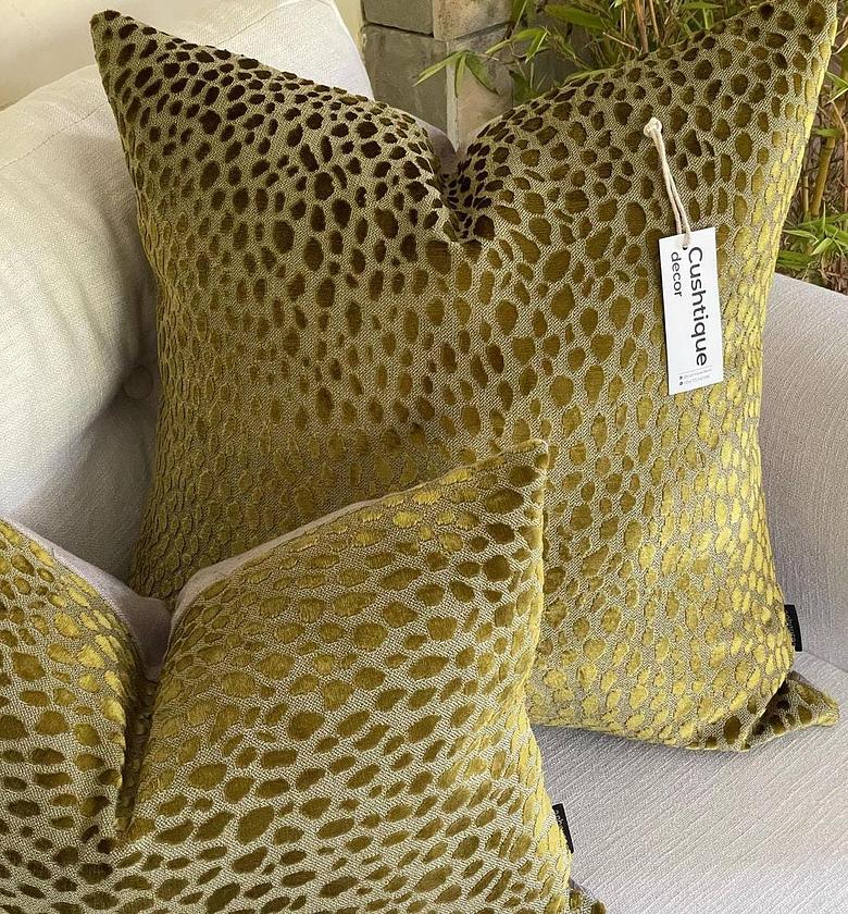 OLIVE GREEN -PEBBLE CUSHION image