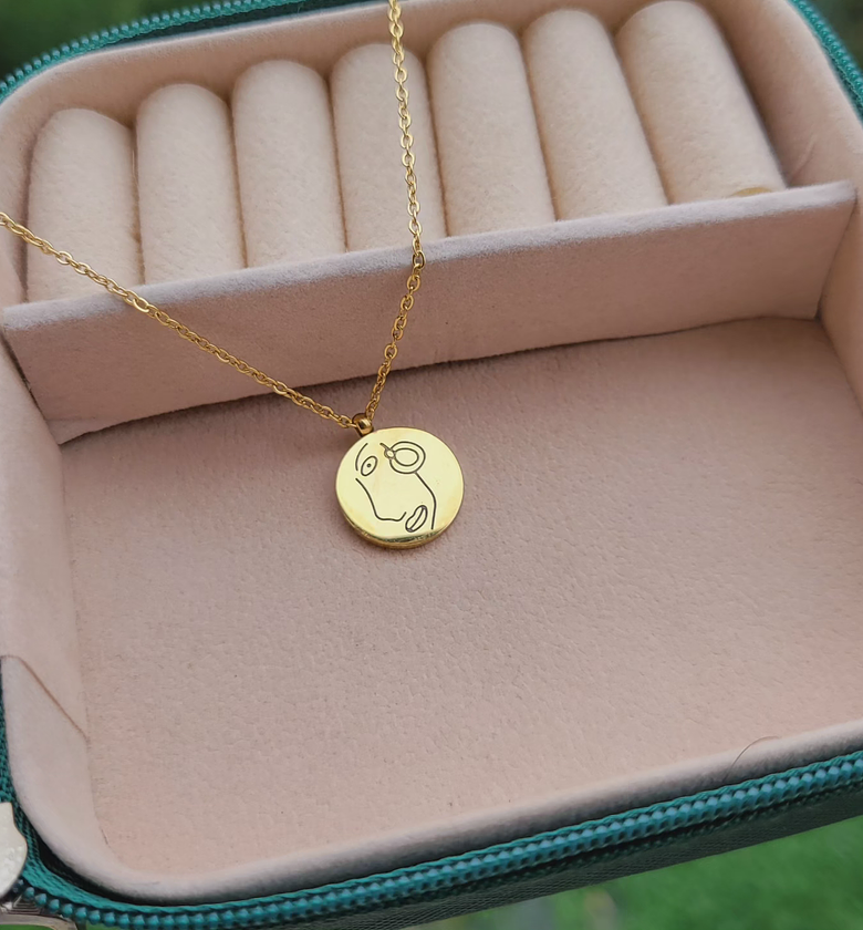 Midea necklace  image