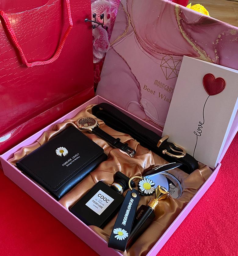 VALENTINES SALE. BEST WISHES LADIES PACK image