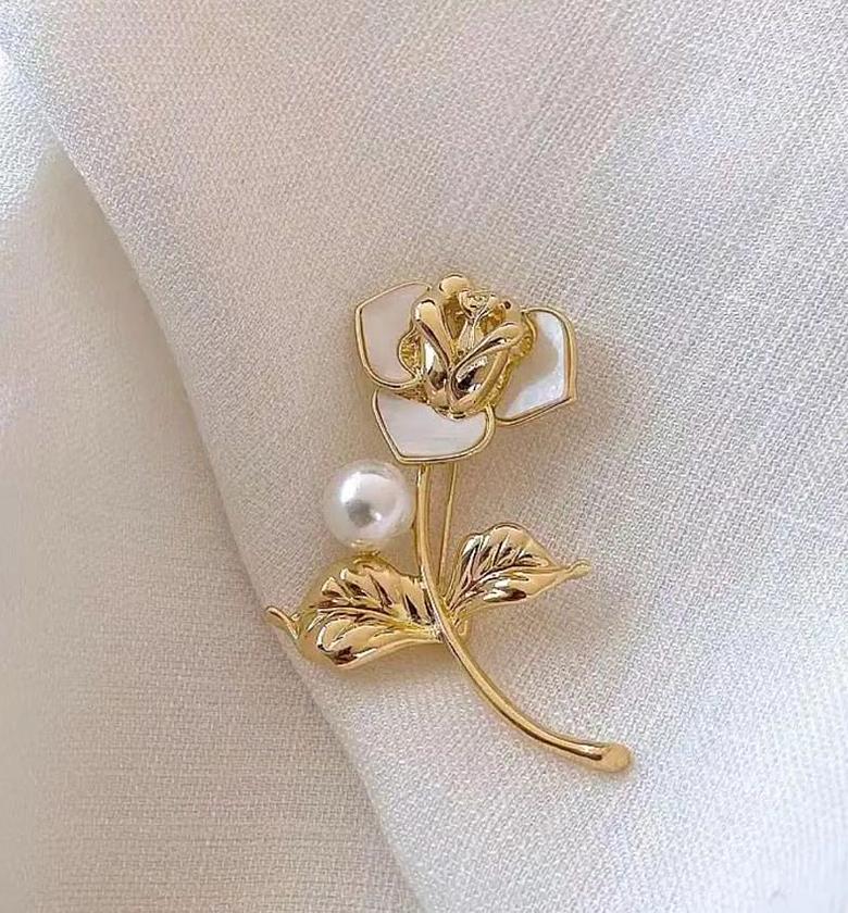 Whites on gold brooch Earrings image