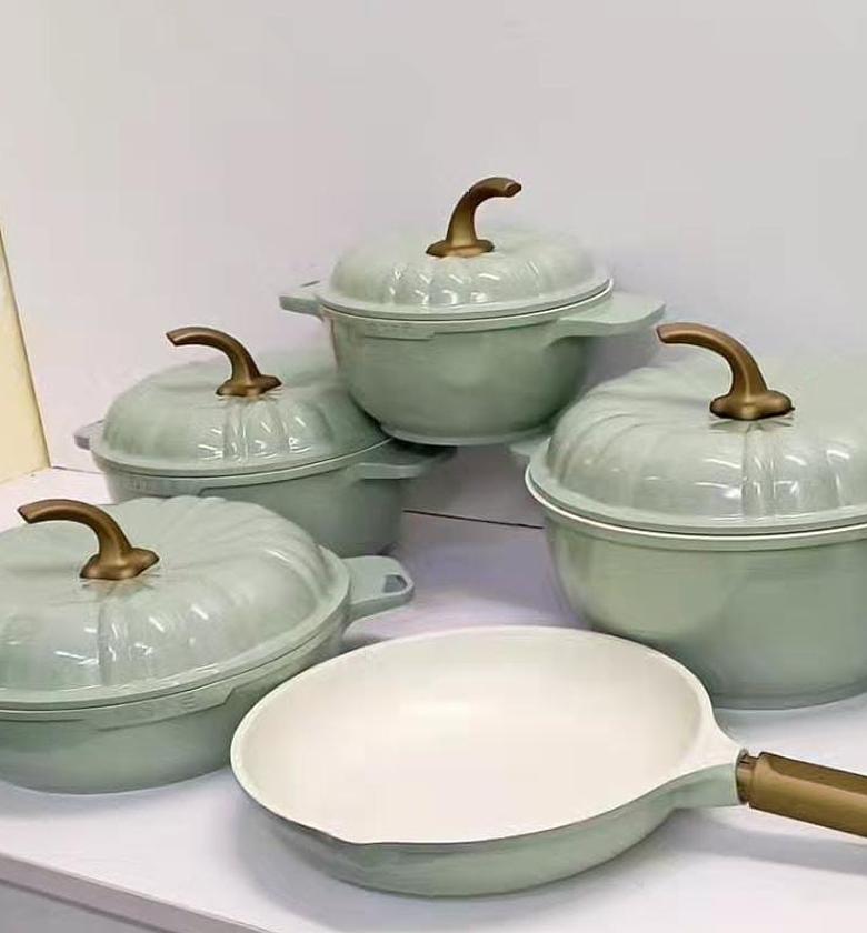 Quality cookware set with pumpkin shaped lids image