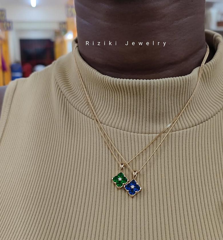 Gold-Plated Hypoallergenic Pendant Necklace image