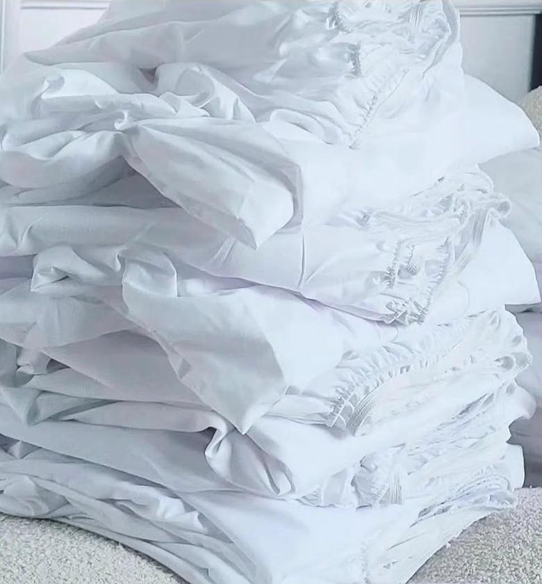 Fitted sheets image