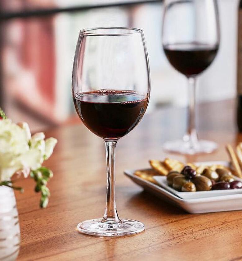 Set of 6 Wine Glasses image