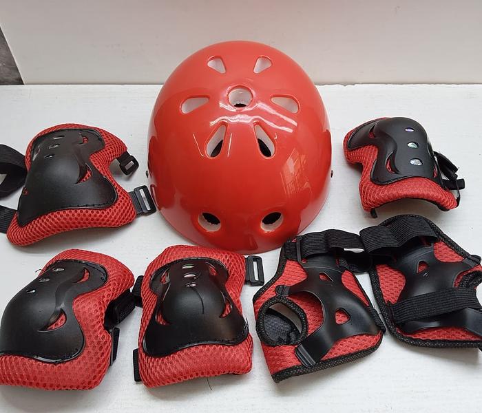 Protective soft helmet +guards image