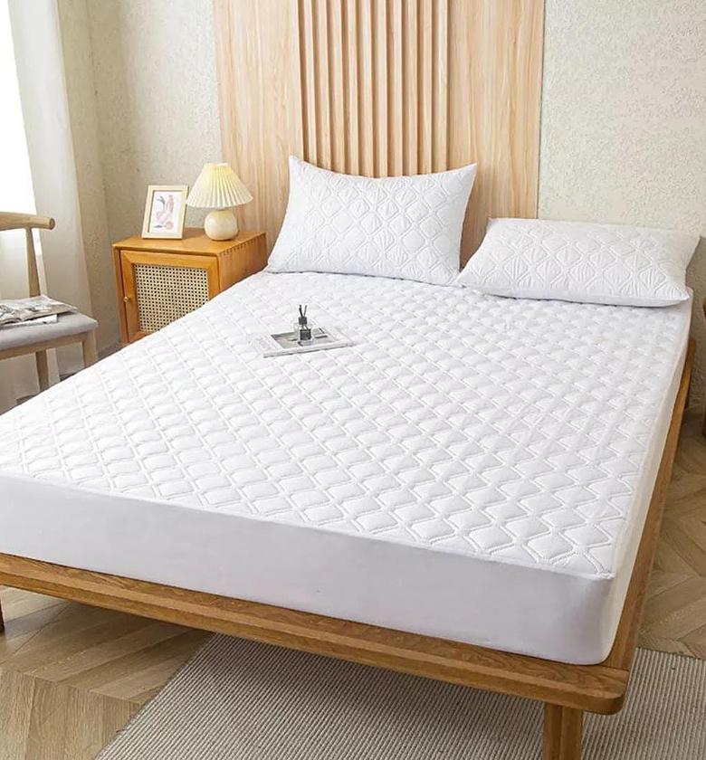 QUILTED WATERPROOF MATTRESS PROTECTOR. image
