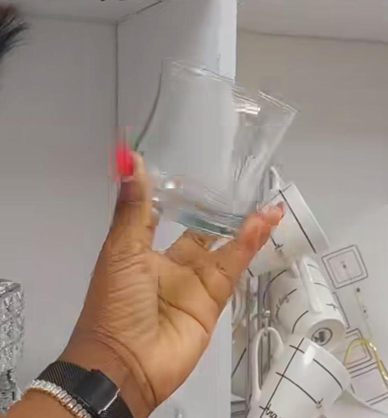 Whiskey glasses image