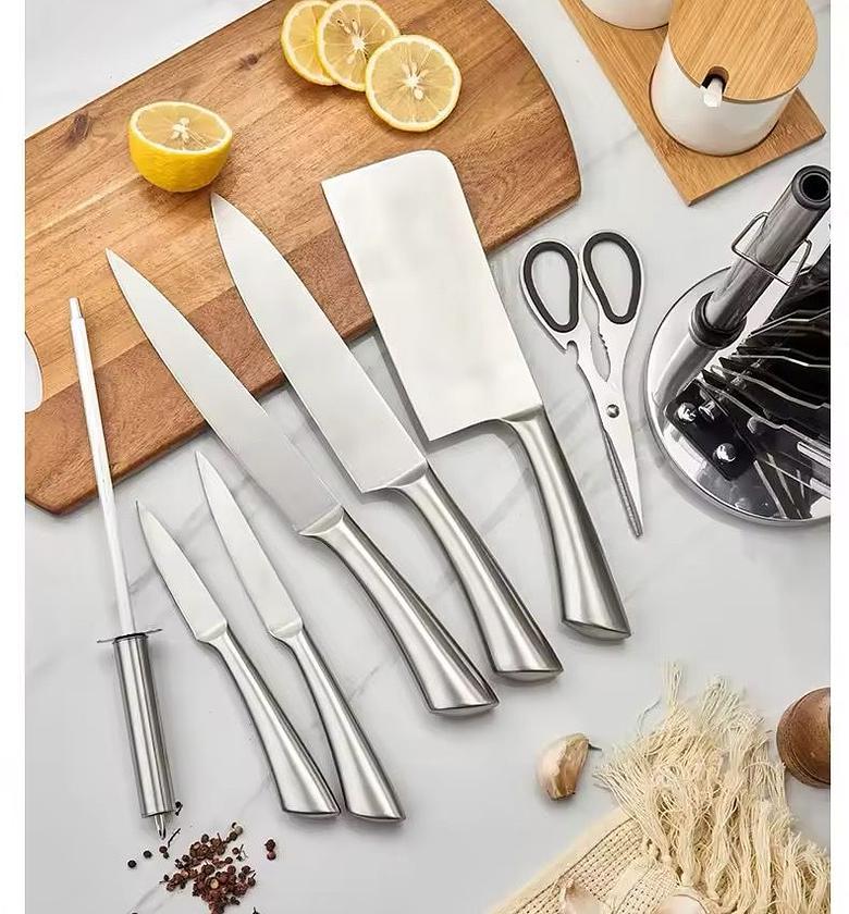 8pcs Stainless steel knives image