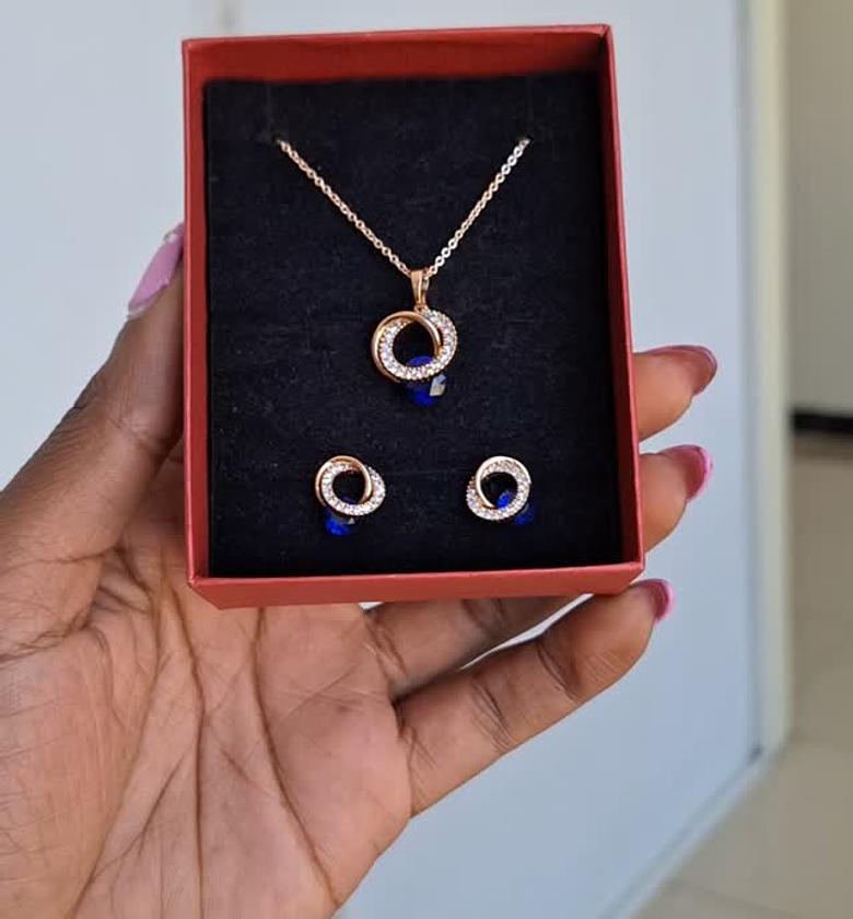 hypollargenic non tarnish and anti fading gold coated necklace and earrings set image