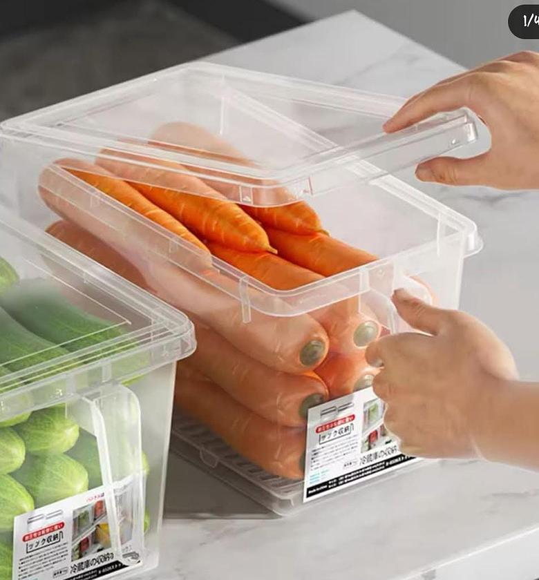 Clear food storage containers image