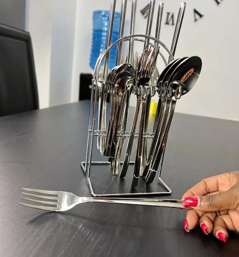 24pcs high quality cutlery set image