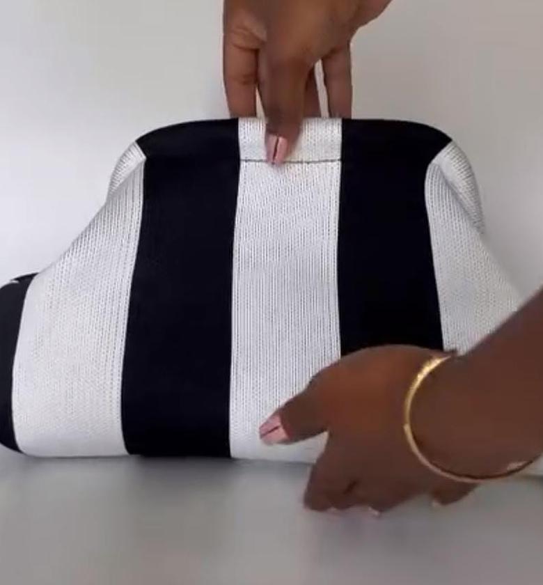 Amelia Luxury Knitted Clip Clutch Purse image