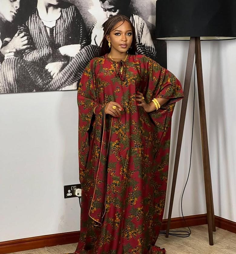 Elegant Luxe Dera image