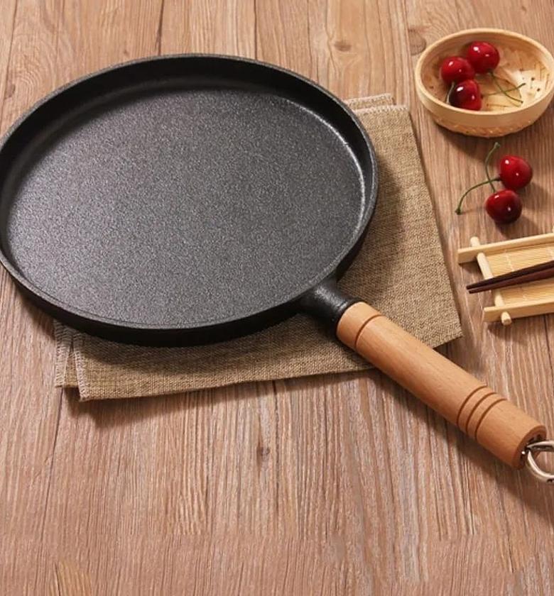 Very heavy thick , high quality Die cast (anti scratch) chapati pan now   Size 26cm image