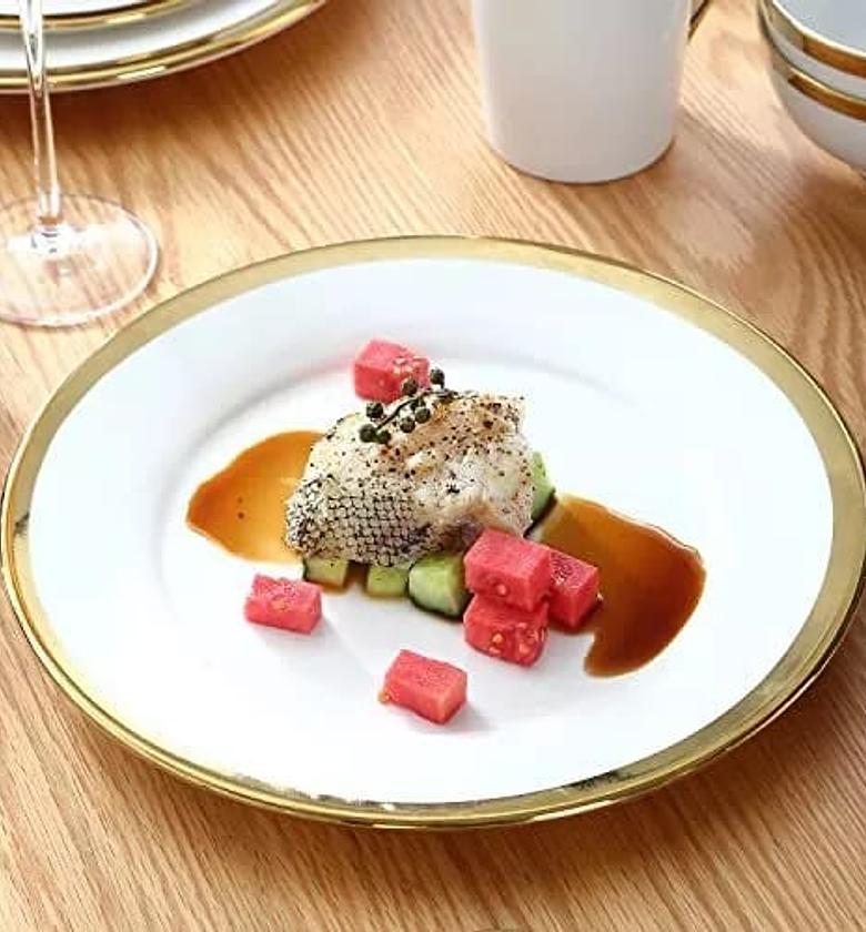 Gold ring dinner plate with gold ring  image