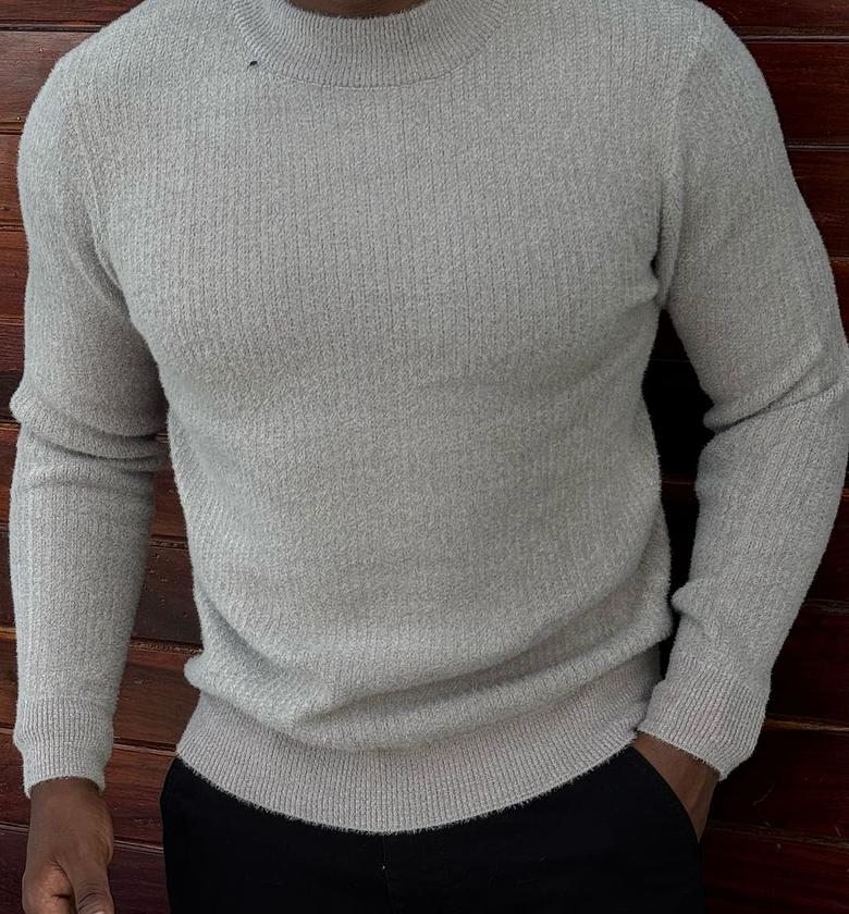men round neck sweater  image
