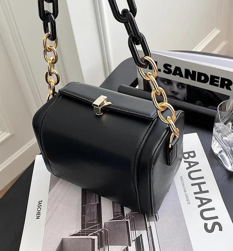 Ari Ladies Box Handbag image