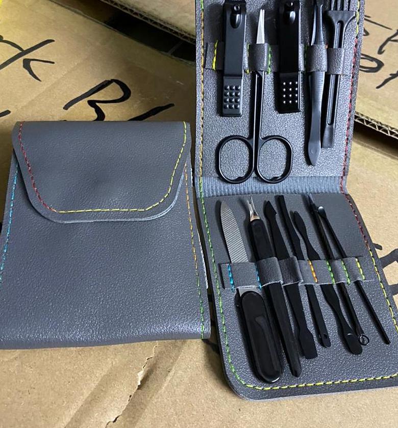 NAIL CLIPPER SET. Manicure Set & Pedicure Kit image