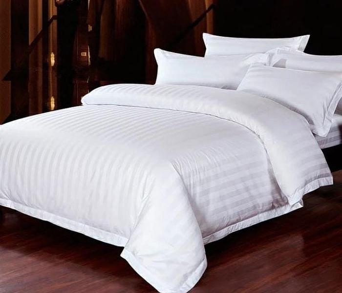 High quality soft bound white Stripped Duvet cover image