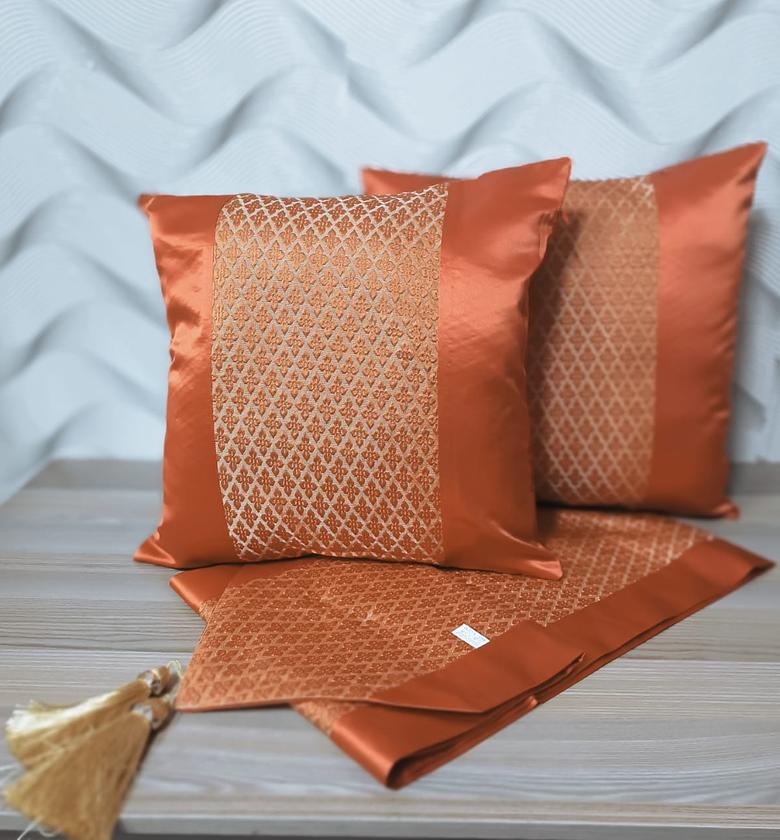 Bed Runner set  🪔2 pcs cushion covers  🪔1pc Runner 200cm           image