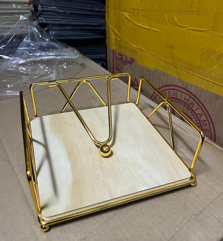 Luxury metallic serviette holder, with Bamboo place on/ napkin holder Size: 18*18cm*6.8cm -Color: Gold image