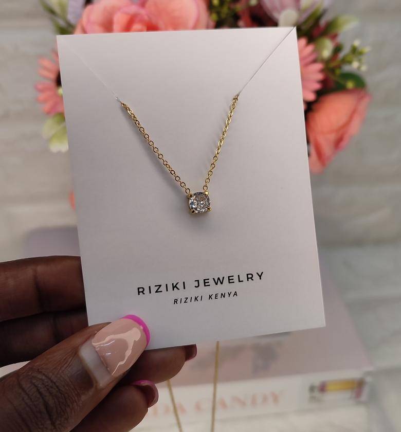 Pendant necklace image