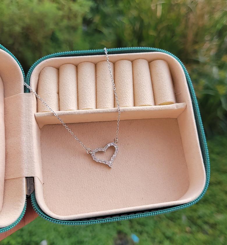 Loveheart necklace  image