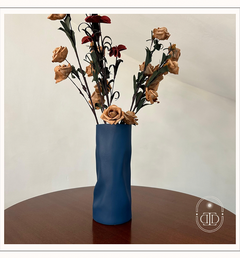 Porcelain water ripple flower vase in cobalt blue. image