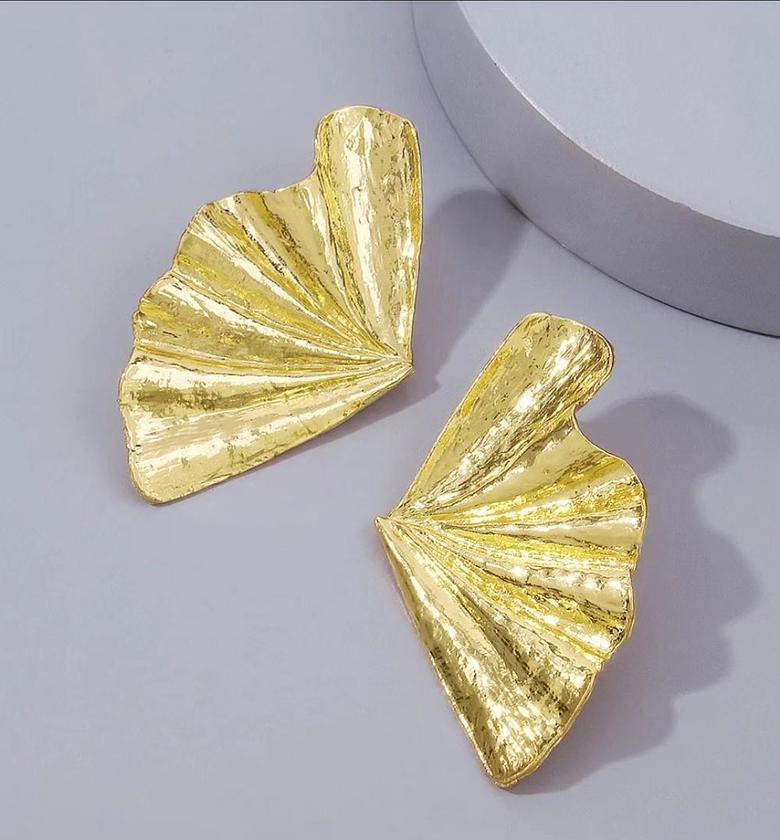 Golden earrings image