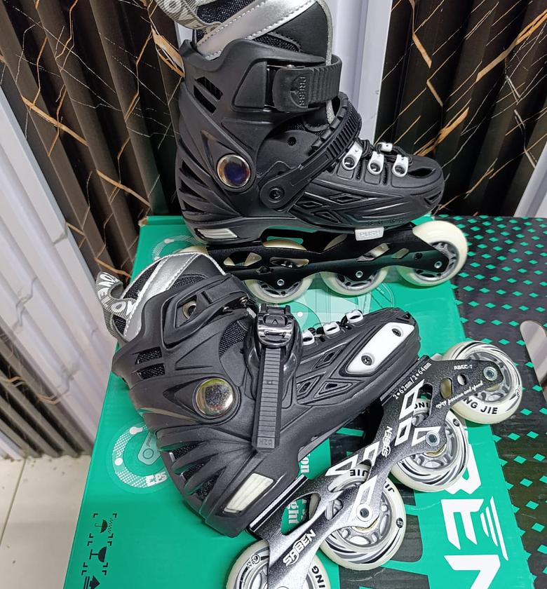 Hard Boots Skates Coach Recommended  Rubber Wheels Superb Quality image
