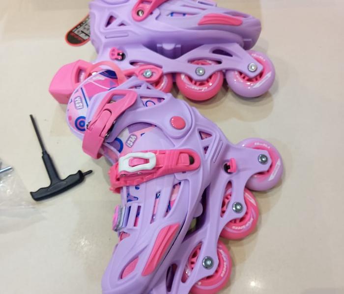 Hard Boot Skates Rubber Wheels image