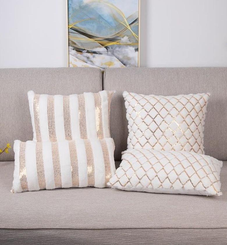 Gold pillow Covers image