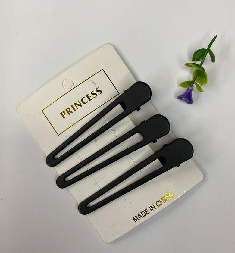 Minimalistic Hair Clips image