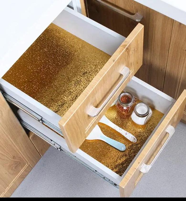 Aluminium kitchen foil image