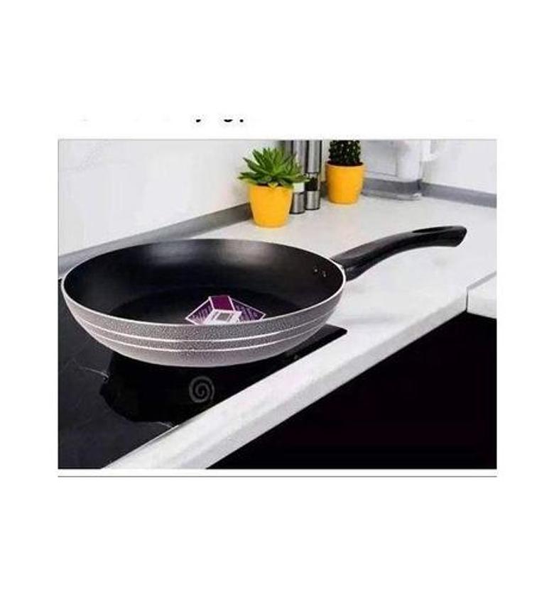 TC BLACK FRYING PAN image