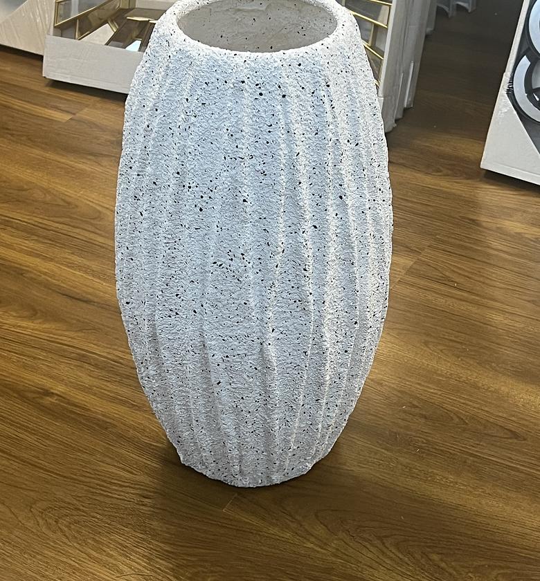 1PC ELEGANT CERAMIC VASE  image