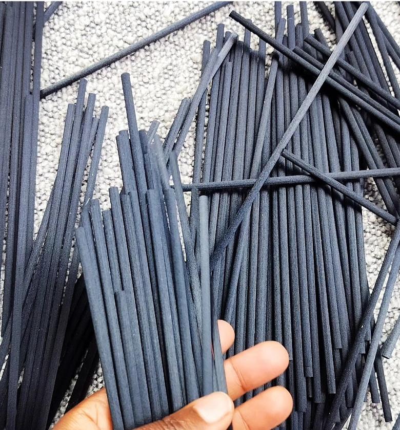 Diffuser reeds image