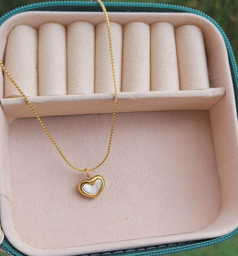 Fifi loveheart  image