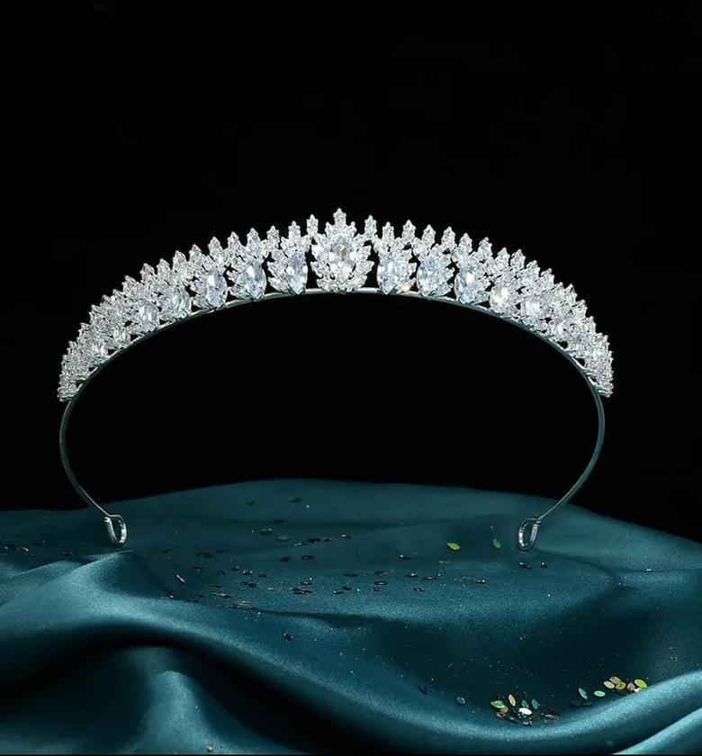 Cubic Zirconia tiara image