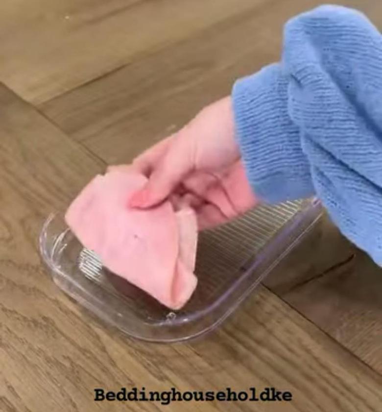 3 in 1 stackable bacon and cheese container. image