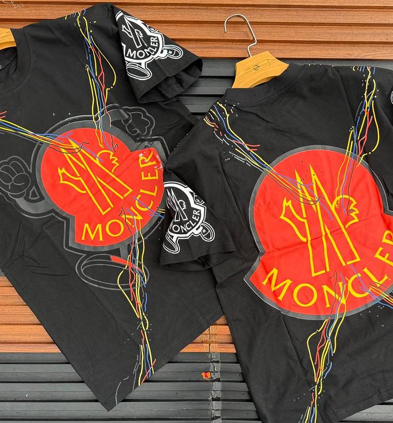 Graphics t-shirt image