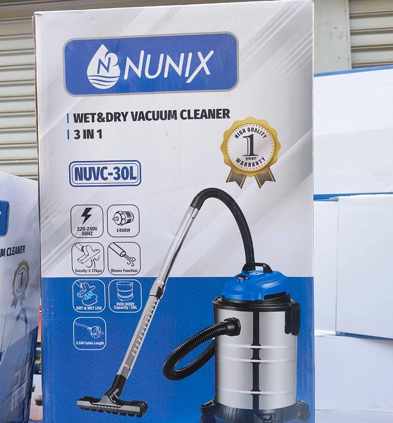 VACUUM CLEANER. 30 litres nunix wet and dry vacuum cleaner image