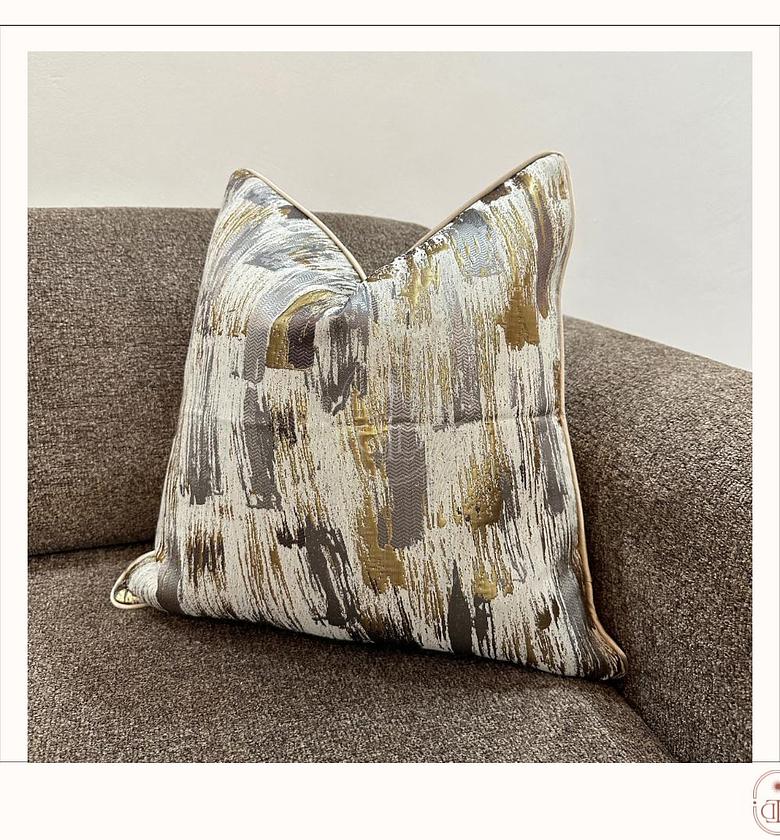 Luxury Jacquard cushion cover. image