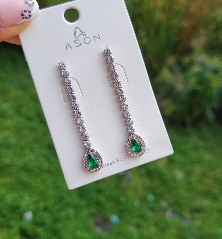 Emerald crystal  image