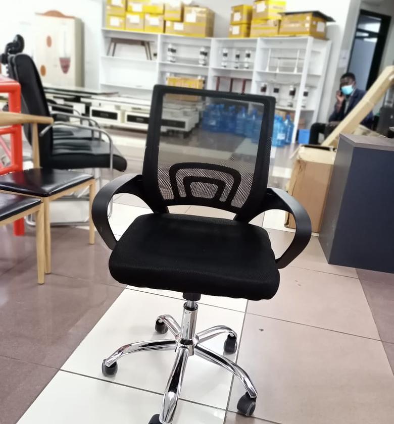 OFFICE CHAIR. Assembled Executive office chair image